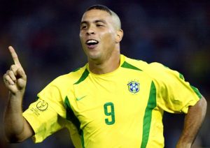 Ronaldo de Lima - Cầu thủ được yêu thích mọi thời đại