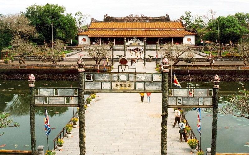 Top 8 địa điểm du lịch ở Việt Nam nổi tiếng nhất