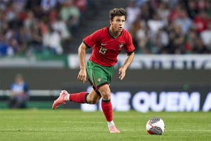 Joao Neves là ai? Tiểu sử, sự nghiệp và phong cách thi đấu nổi bật