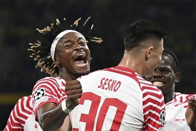 Vì sao Man Utd chưa vội lo lắng về Benjamin Sesko? 