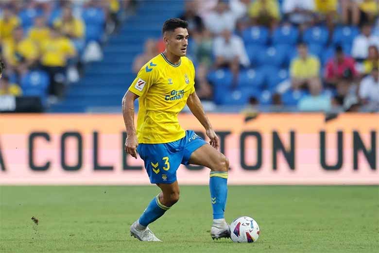 Sergi Cardona là ai? Hành trình từ cầu thủ vô danh đến ngôi sao La Liga
