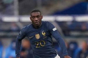 Kolo Muani là ai? Tiểu sử, sự nghiệp và hành trình vươn lên thành tiền đạo hàng đầu nước Pháp